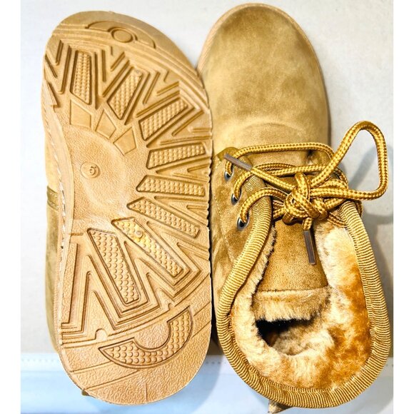 Tan UGG Australia Suede Ankle Boots With Faux Fur Lining & Rubber Sole Size 5 - Picture 3 of 3